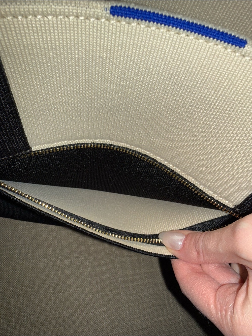 New Rothy’s The Classic Tote Luna MSRP $279 - Picture 4 of 5
